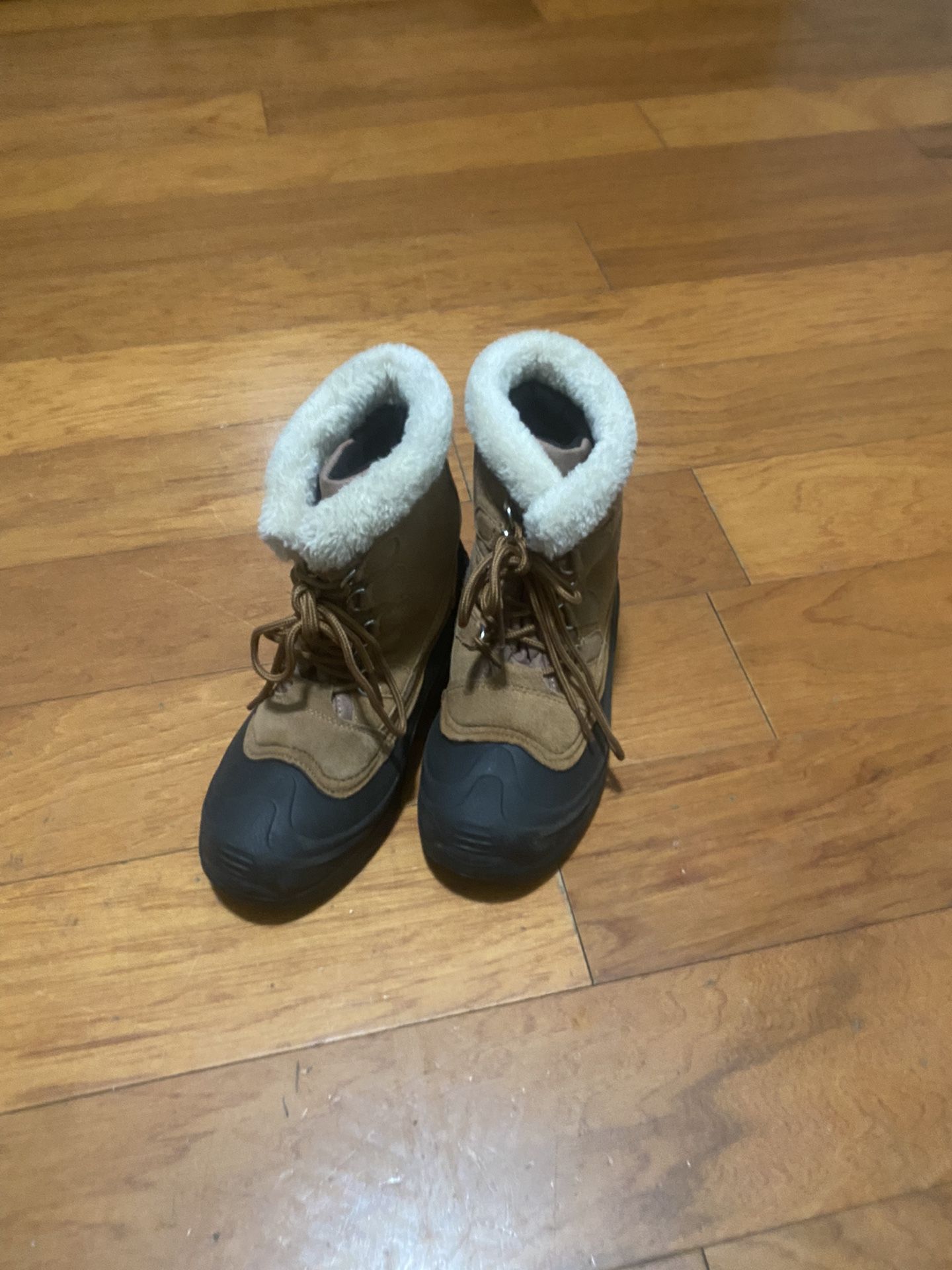 Snow Boots Size 7 Women 