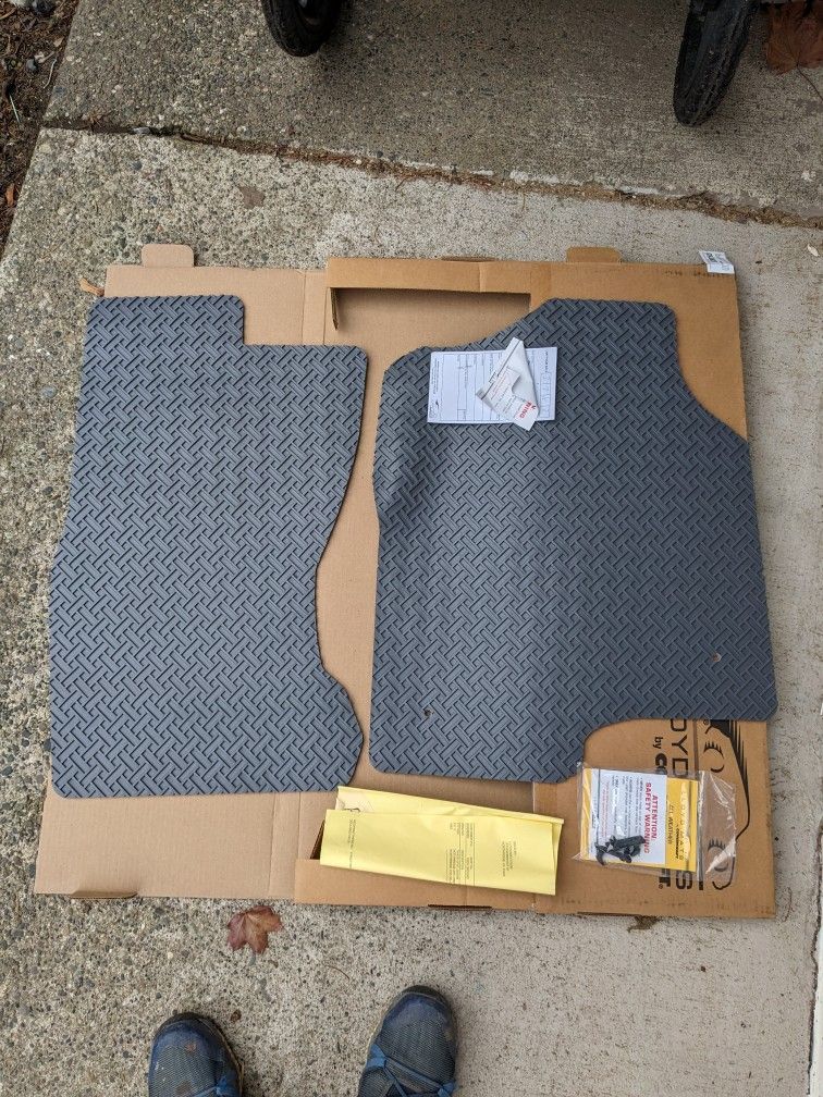 All Weather Rubber Mats For 2001-2006 Chevy Tahoe or GMC Yukon