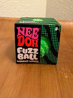 Fuzz ball (green)