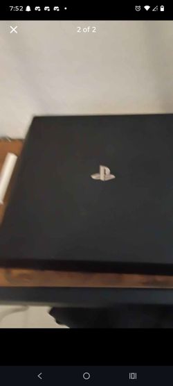1TB Ps4 pro comes with 2 controllers and all the cables are ok