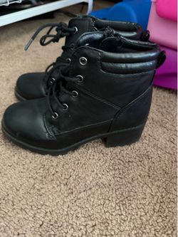 Girl boots