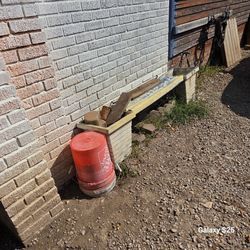 Bench with potting plant area