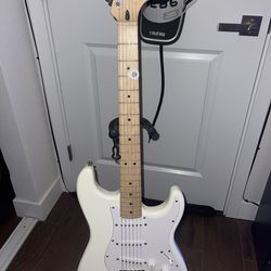 Squier Stratocaster white