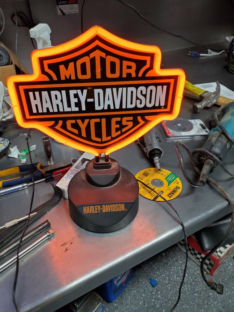 Harley Davidson neon light,