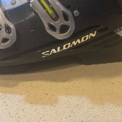 Men’s Salomon Ski Boots Size 9