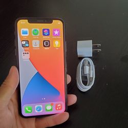 iPhone X - UNLOCKED - Like New 