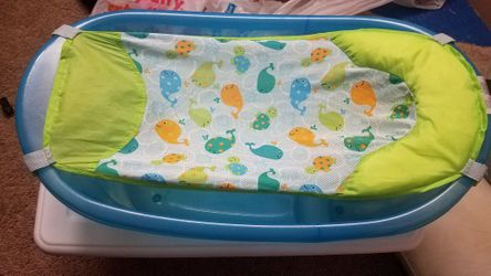 Baby bath tub