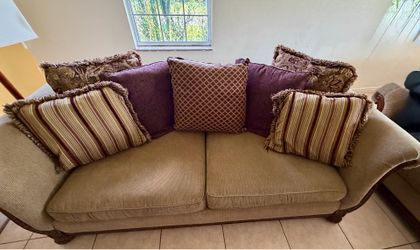 Sofa set