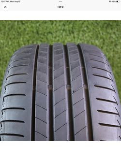 225 40R19 Bridgestone Turanza T005 Run Flat XL with 80% Tread 7/32 93Y SKU 27897Grade A Tires