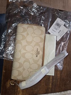 Coach Signature Zip Around Wallet