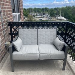 Outdoor couch - like new!