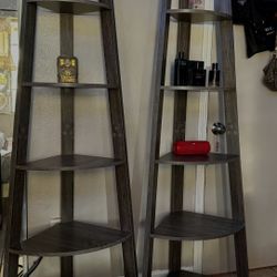 Corner Shelves 