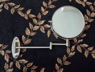 Wall-mounted Dual-sided Mirror