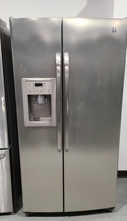 GE Side-by-Side Stainless Steel Refrigerator Fridge
