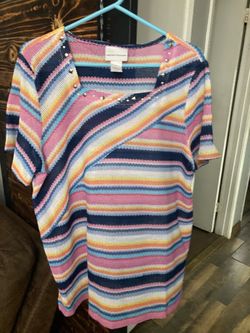 Woman’s Top Size Medium
