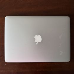 MacBook Air 13” Mid-2013 (Windows 10, No Battery)