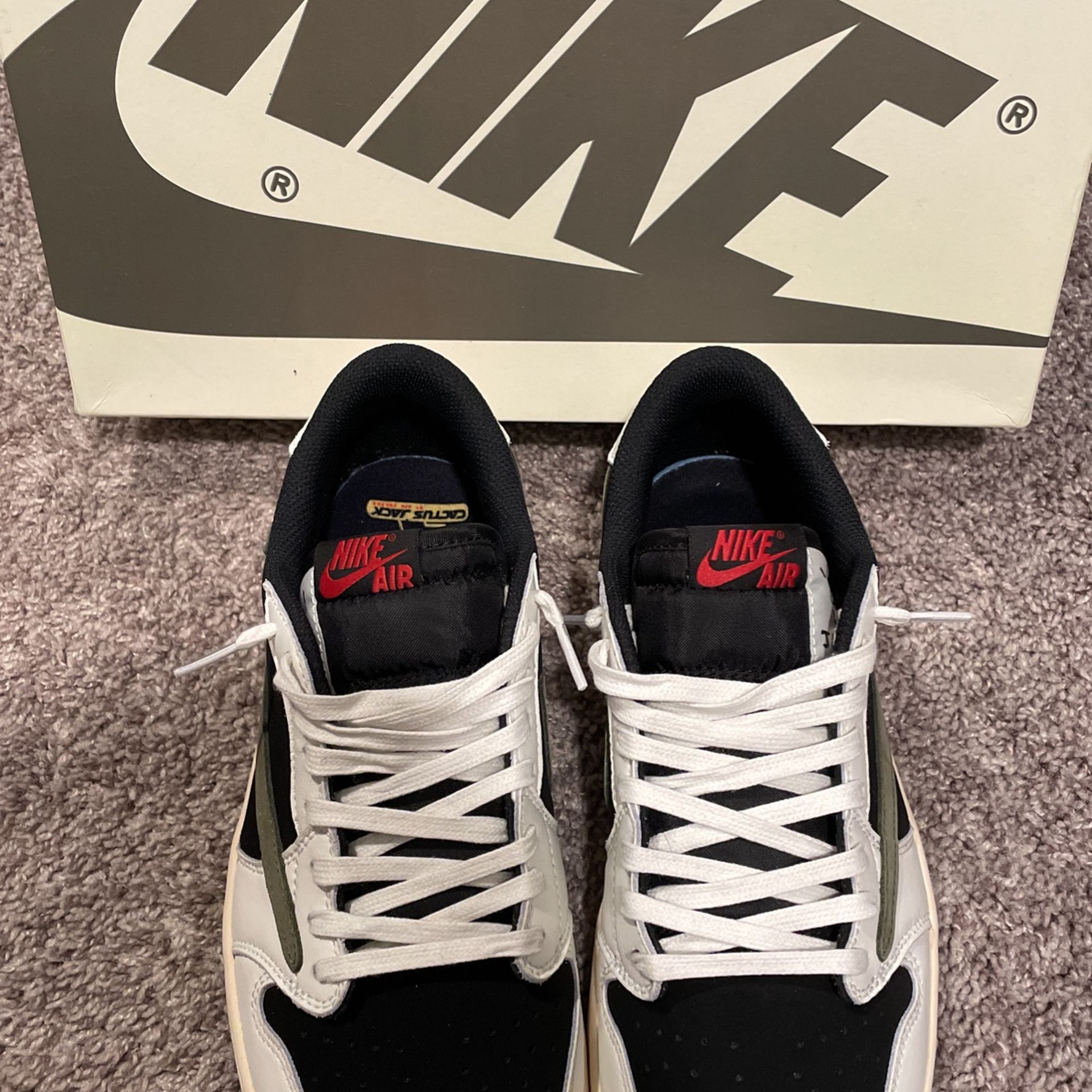 Jordan 1 Low Travis Scott Olive