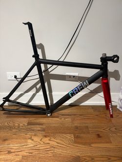 Crew frameset