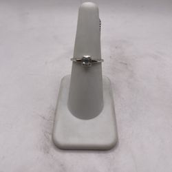 14kt Gold Engagement Style Ring w/ Dia Chip And Simple Design