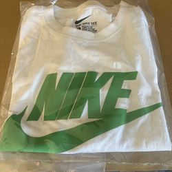 Nike Tee Tshirt Size S “New Without Tag” $10 Firm On Price