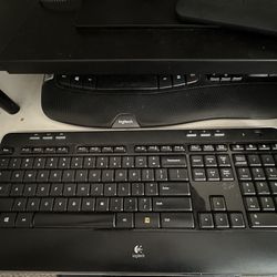 Logitech Wireless keyboard 
