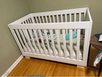 Crib and crib mattress