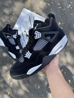 Size 12M - Jordan 4 Retro White Thunder