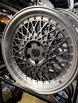 17x8” Versus “VS08” 