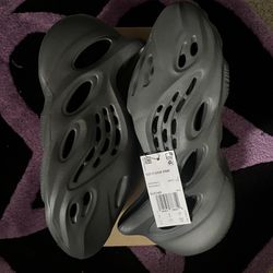 Adidas Yeezy Foam Runner Onyx Men’s Size 9