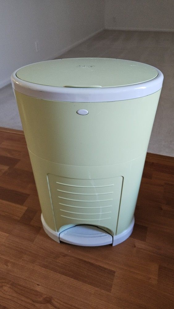 Dekor Diaper Pail