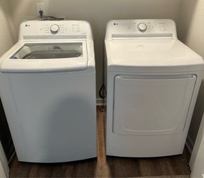 LG Washer & Dryer Set – Like New (WT6105CW / DLE6100W)