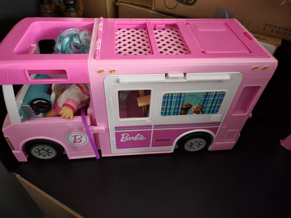 Barbie Transform Bus
