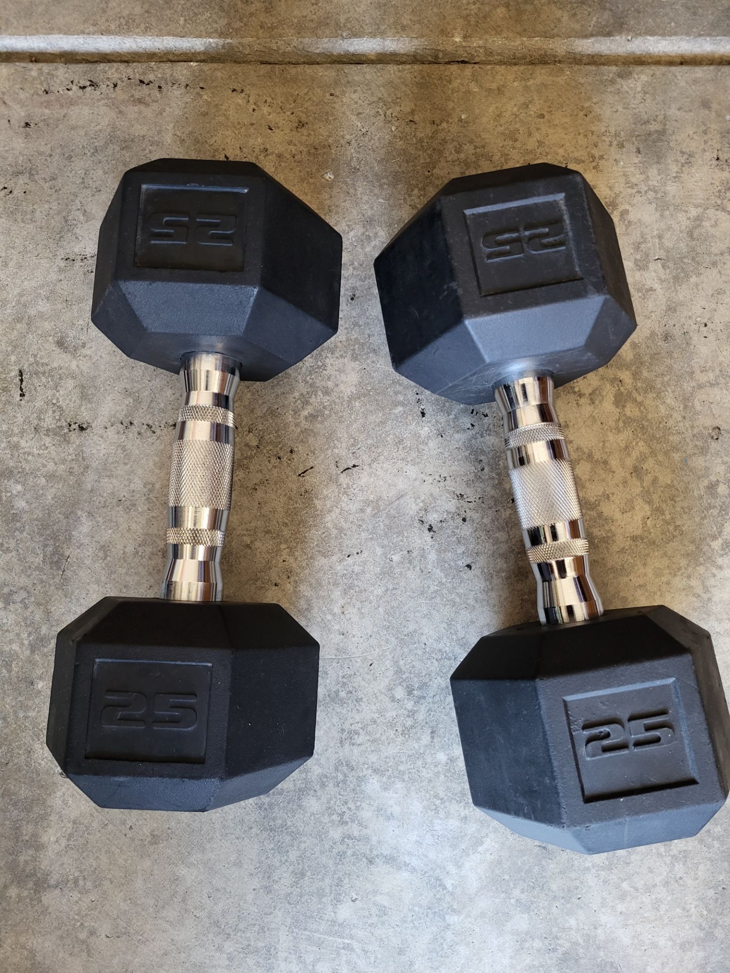 Gym#Gym Equipment#weights#dumbells