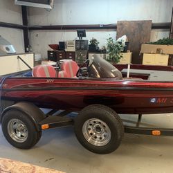 Ranger R71 Bass Boat + Mariner 115 Outboard Motor