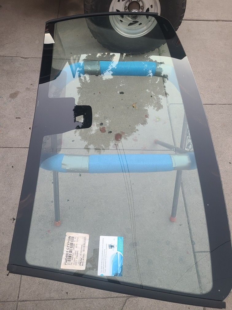 WINDSHIELD TACOMA TOYOTA 