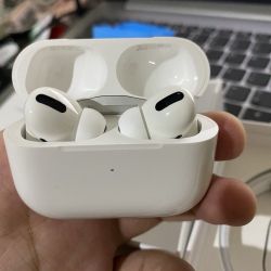 Apple AirPods Pro 3 headphones