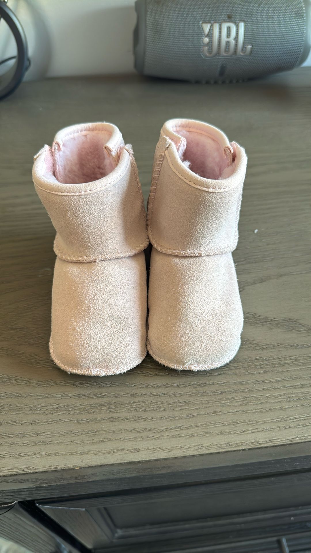 Light Pink Baby Girl UGG… Size 02/03