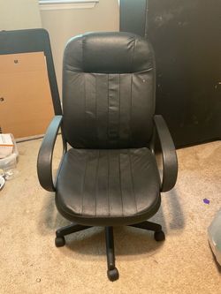 Rolling chair