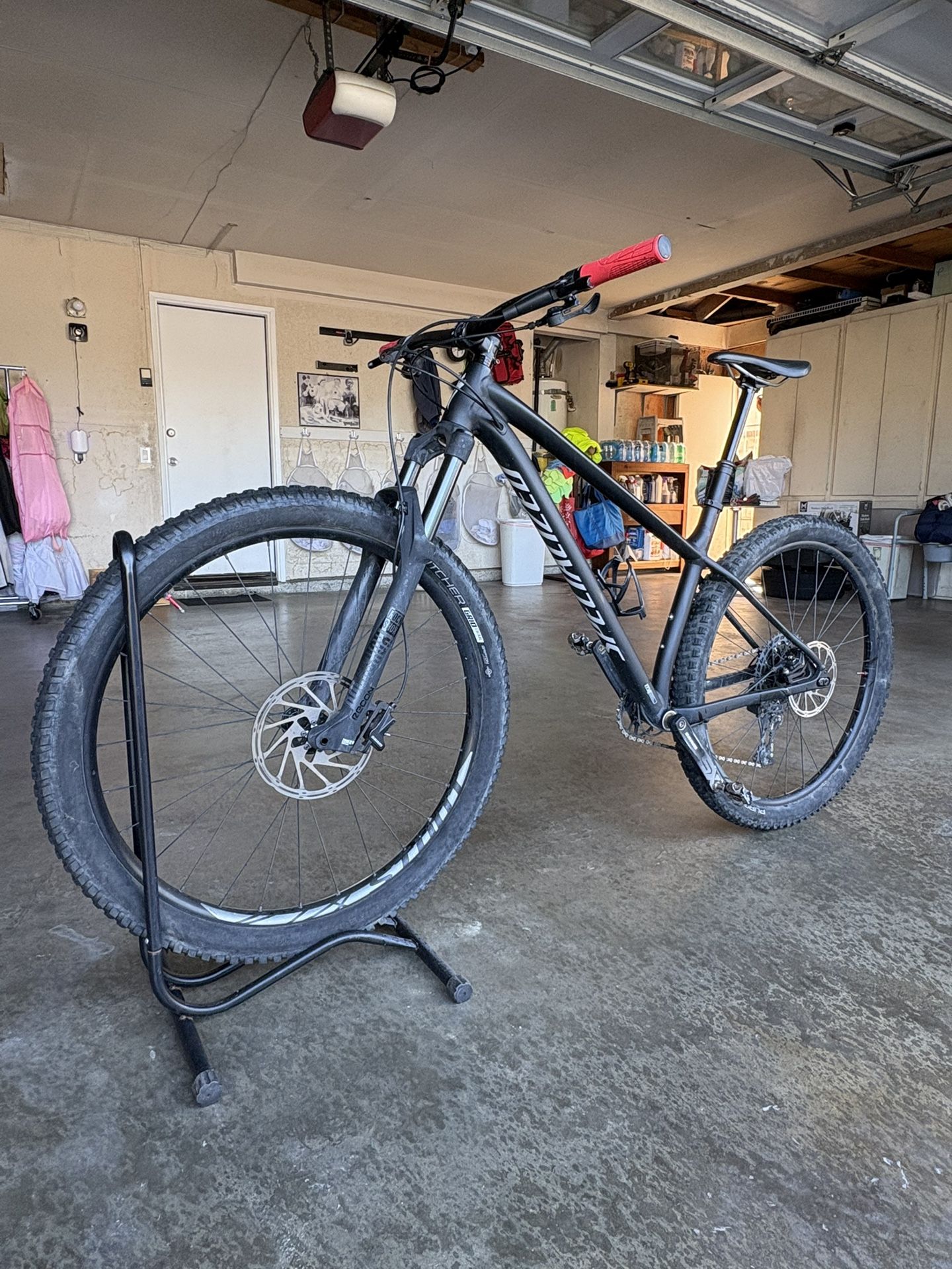 2019 Specialized Fuze Mountain Bike