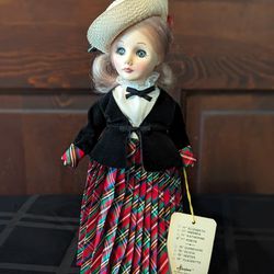 Grand Dames Doll, Robyn, with doll stand