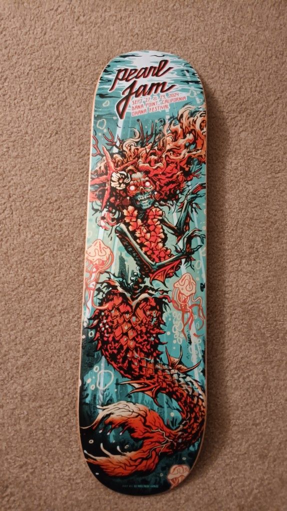 Skateboard Pearl Jam $220