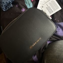 Lululemon purse 
