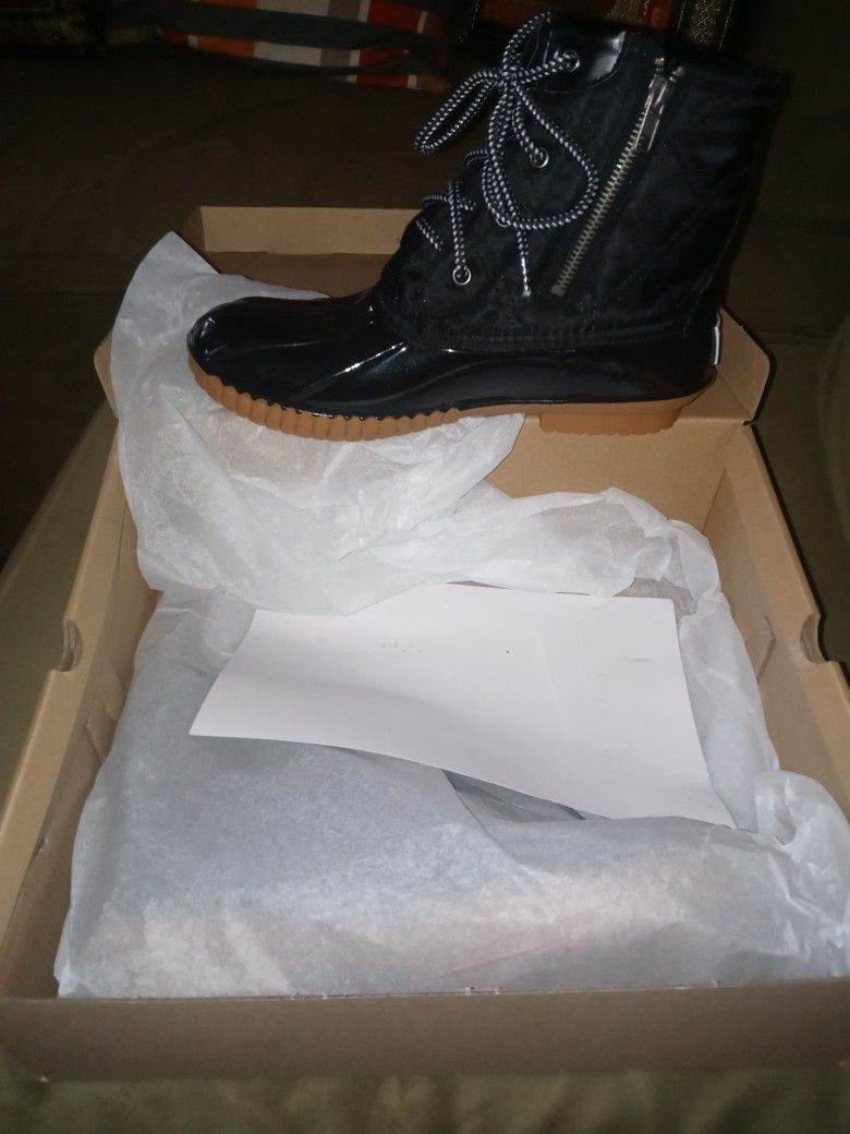 Duckie Black Size 7 . Women's New