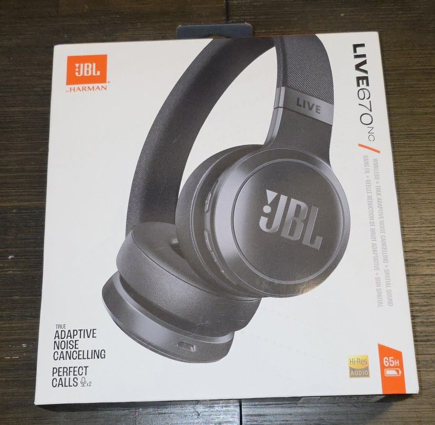 JBL Live 670NC Wireless On-Ear Adaptive Noise Cancelling Headphones
