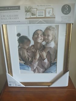 NEW Pkg of Three 11"x14" frames, Matted 8"x10"
