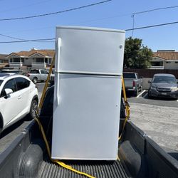 G.E Refrigerator 