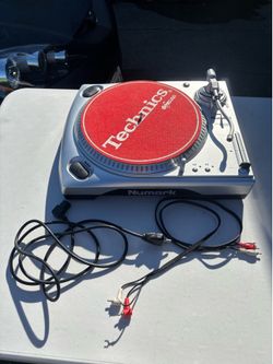 Numark TT1650 turntable