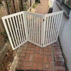 Tri Fold Gate