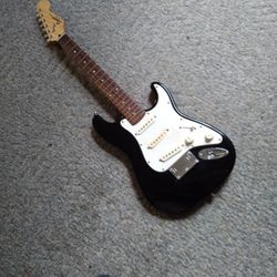 SQUIRE. BY. FENDER. MINI. 200..00. Brand New Strings If  Sold