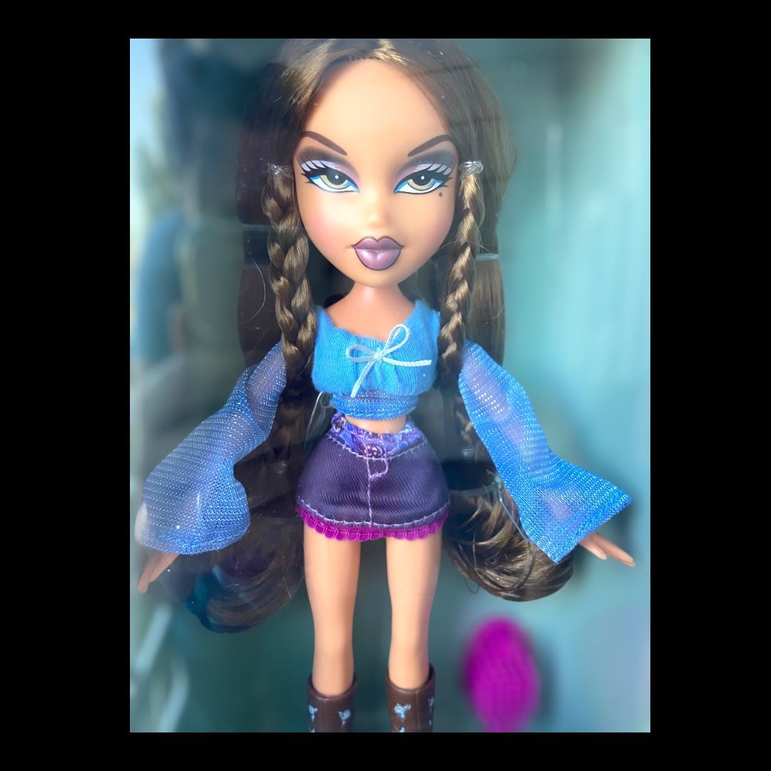NEW Bratz Yasmin 2023 MGA Fashion Doll with Accessories 10" Collectible Toy